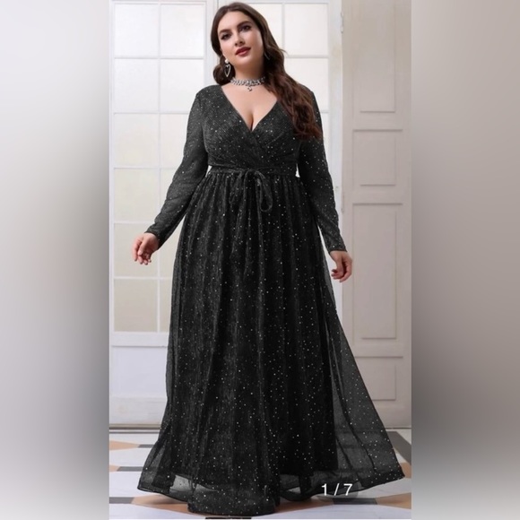 Plus Dress 🖤 - Picture 4 of 8